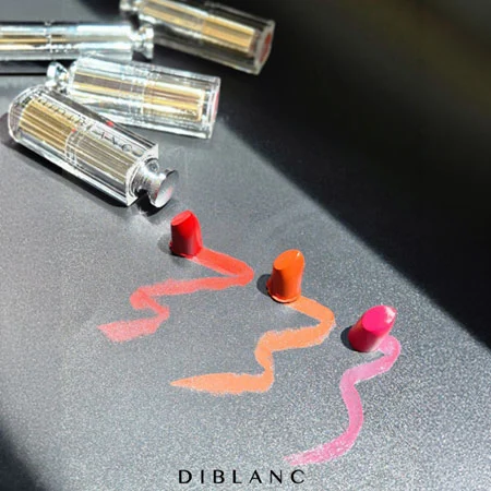 Veganer Lippenstift - wirkt aufpolsternd – Bild 3